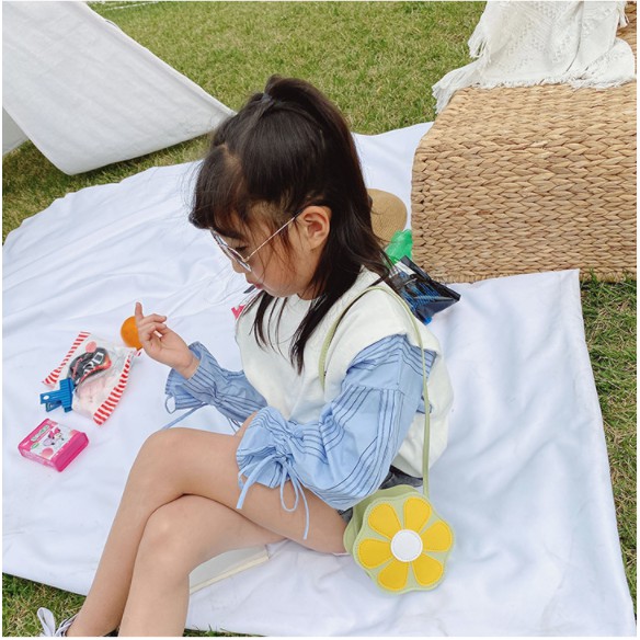 Túi đeo chéo mini cho bé trai bé gái Hạ Băng Designs, túi xách mini trẻ em đựng tiền điện thoại - Bông hoa