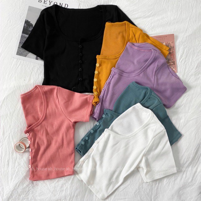 Áo croptop cổ tròn cúc cài tay ngắn len tăm xinh xắn ACRBUT048 | BigBuy360 - bigbuy360.vn