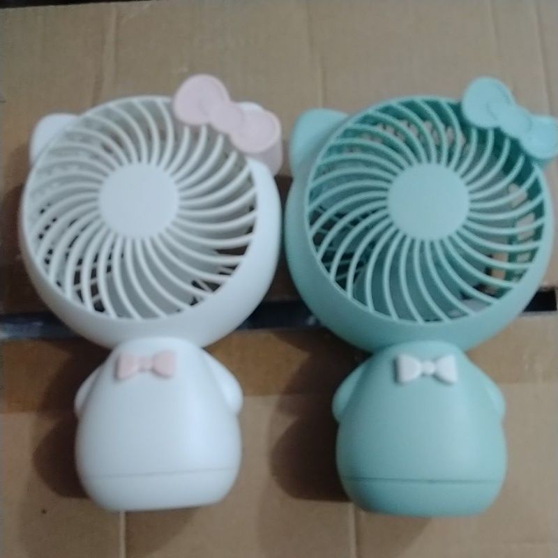 Quạt kitty mi ni cầm tay siêu xinh bin bền