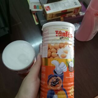 Đậu phộng Tân Tân lon 200g