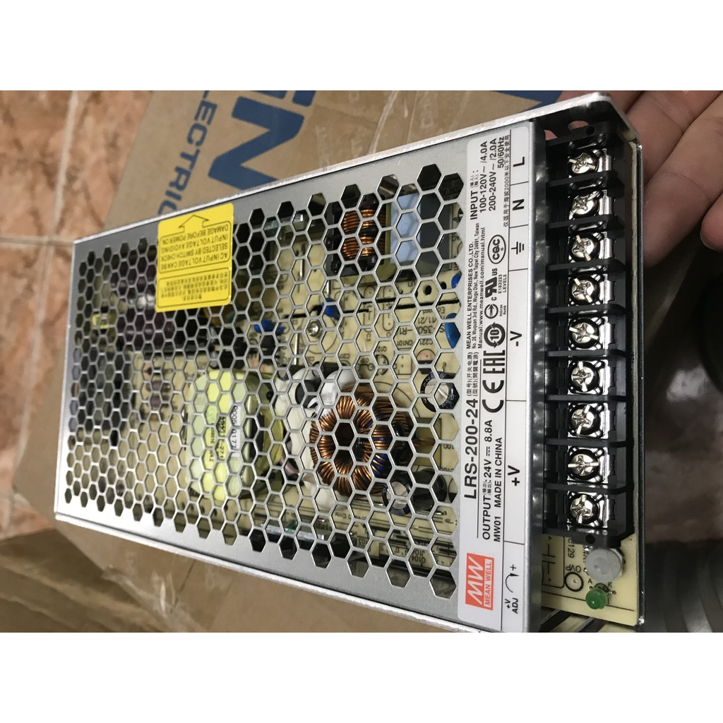 [MeanWell] Nguồn LRS-200-24 (24VDC-8,8A) hàng chất lượng cao