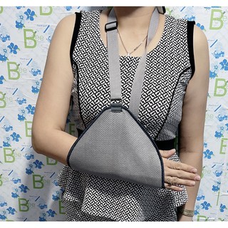 Treo tay vải,đỡ tay sau chấn thương,bó bột