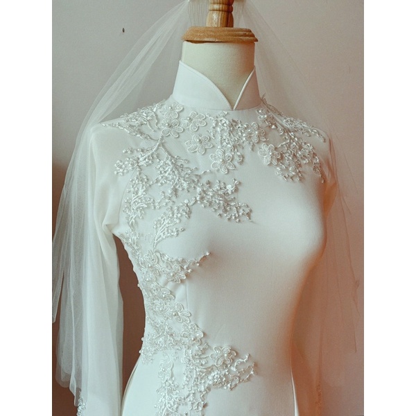 Áo dài cô dâu trắng đơn giản