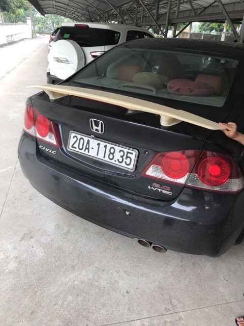 Đuôi gió thể thao theo xe honda civic