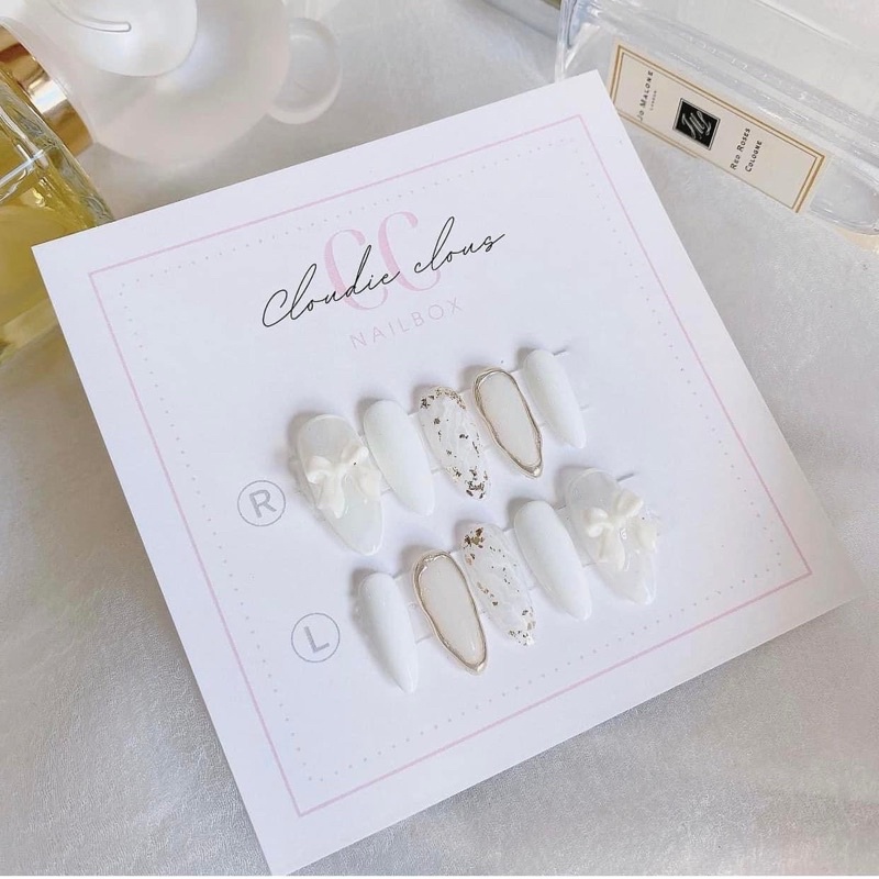 Nail box thiết kế thủ công màu trắng đính nơ đơn giản phong cách hàn quốc cebi.nailbox c072