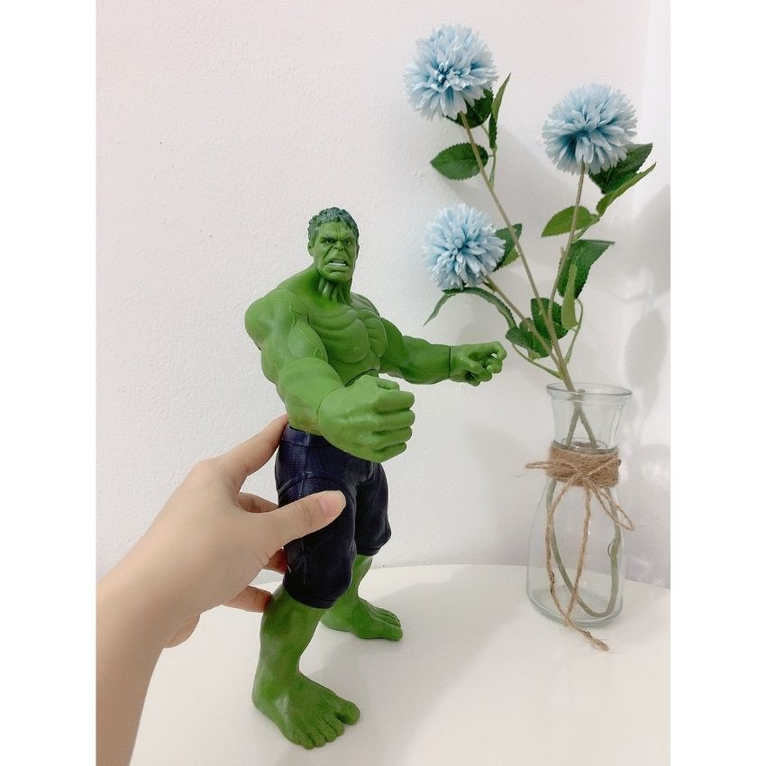 Đồ Chơi Mô Hình Hulk - Người Khổng Lồ Xanh Nhựa Đặc Cao 30cm Có Đèn Led Đỏ Và Phát Nhạc - SUMOSHOP86