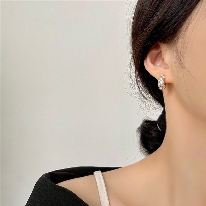 Bông tai tròn nhỏ basic đính đá xinh xắn phong cách vintage cho nữ, khuyên tai tròn basic BT11