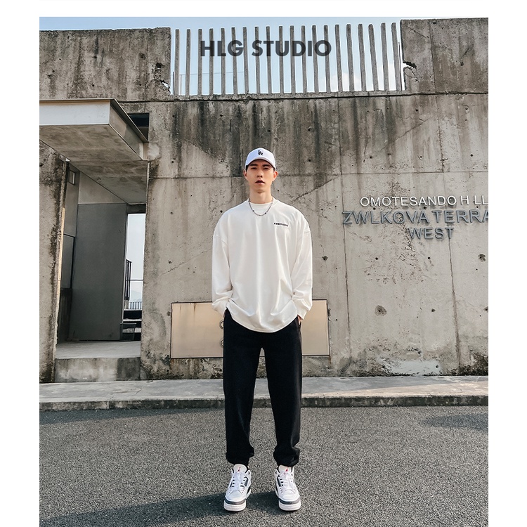 Áo nỉ cổ tròn AMBITION phong cách trẻ trung năng động, thiết kế hàn quốc đường phố