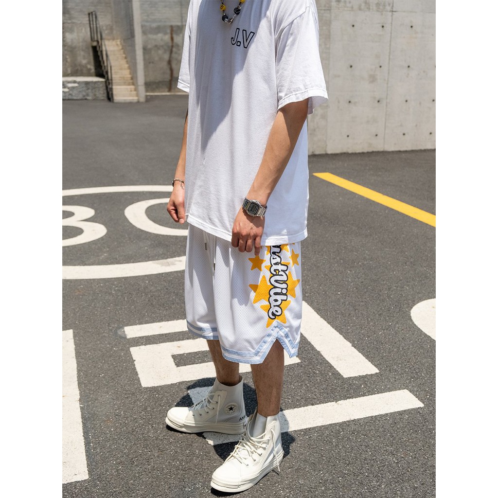 Quần sooc thể thao V phối viền xanh thời trang nam nữ | BigBuy360 - bigbuy360.vn