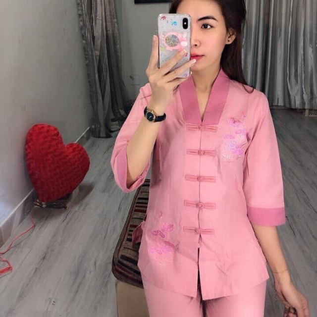 Pháp phục đi lễ chùa