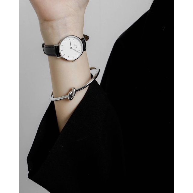 Vòng tay Heart Bracelet oversize màu bạc