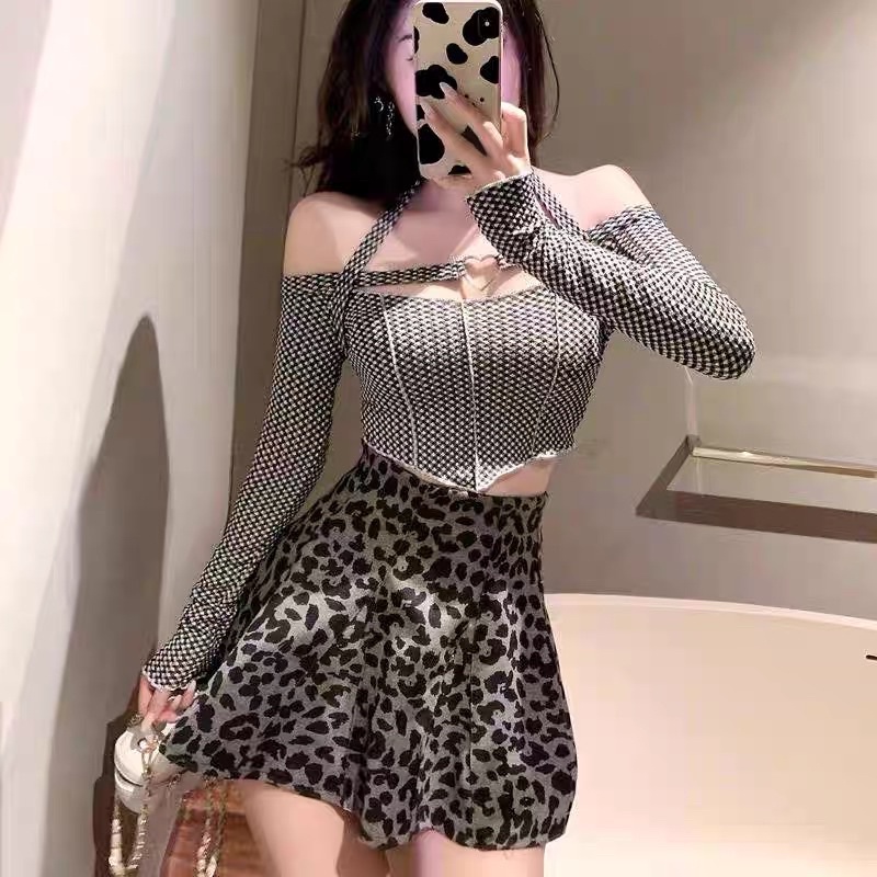 áo len dệt kim hoạ tiết caro kiểu trễ vai mix dây &amp; trái tim sexy (56305#)