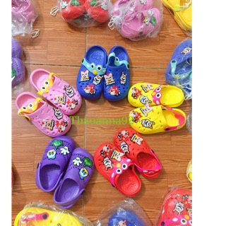 Sục cho bé trai-bé gái