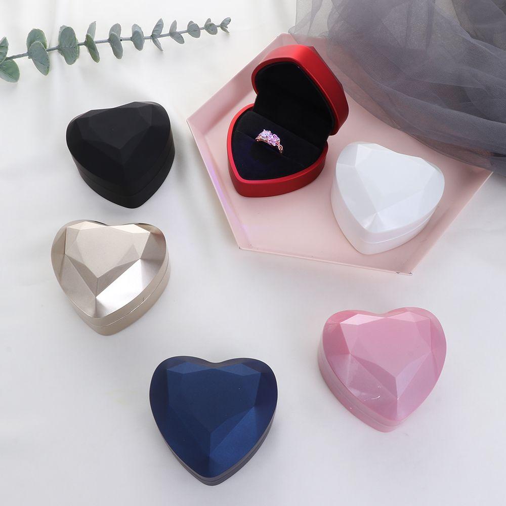 Hộp Đựng Nhẫn Cưới Bằng Nhựa Không Cần Trưng Bày Có Đèn LED