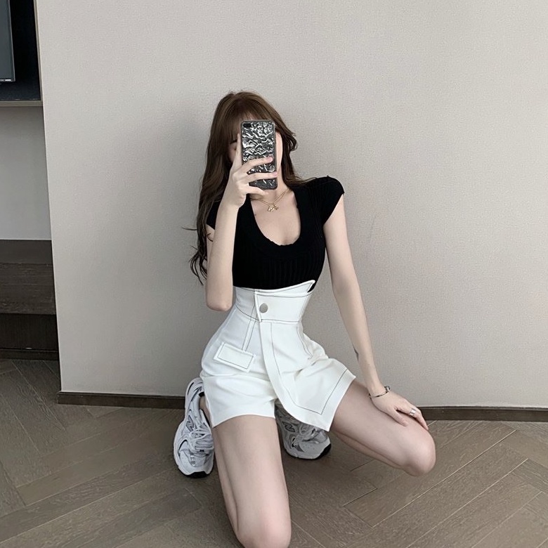 [AdorablexBeautiful] Quần Giả Váy Họa Tiết Xẻ Đùi Dễ Thương Trắng Đen Hot Trend 2022