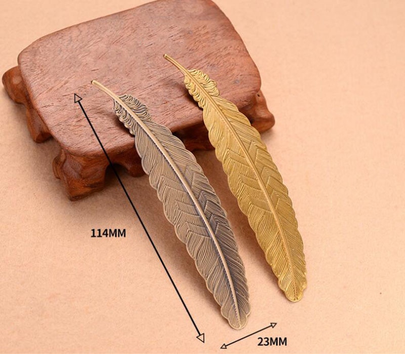 1 Thẻ Đánh Dấu Sách Hình Lông Vũ Bằng Kim Loại