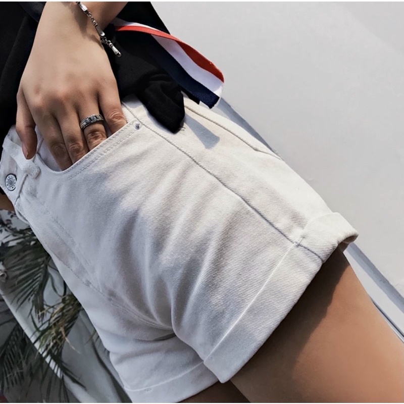 Quần short nữ kaki lật lai co giãn