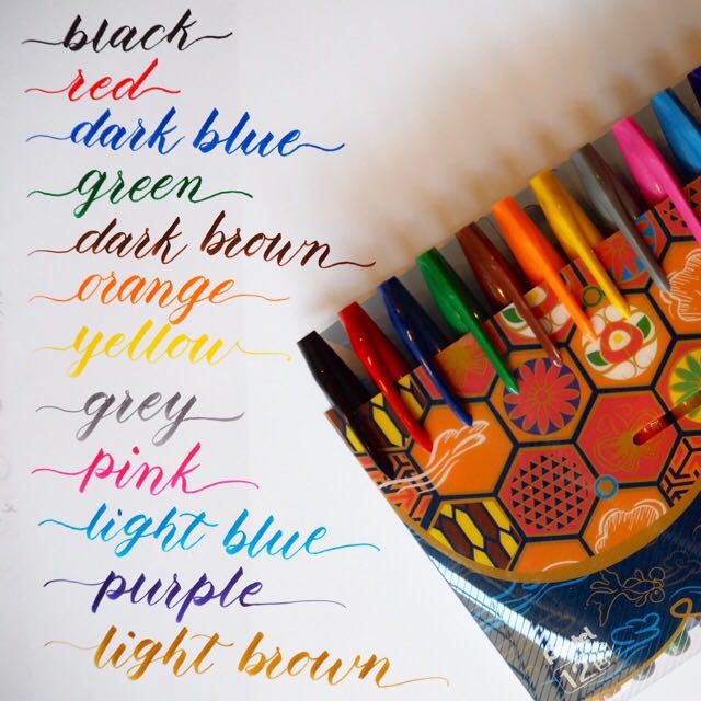 Bộ 12 chiếc BÚT VIẾT THƯ PHÁP PENTEL FUDE TOUCH SIGN PEN, Brush pen NHIỀU MÀU - Colouring brush sign pen