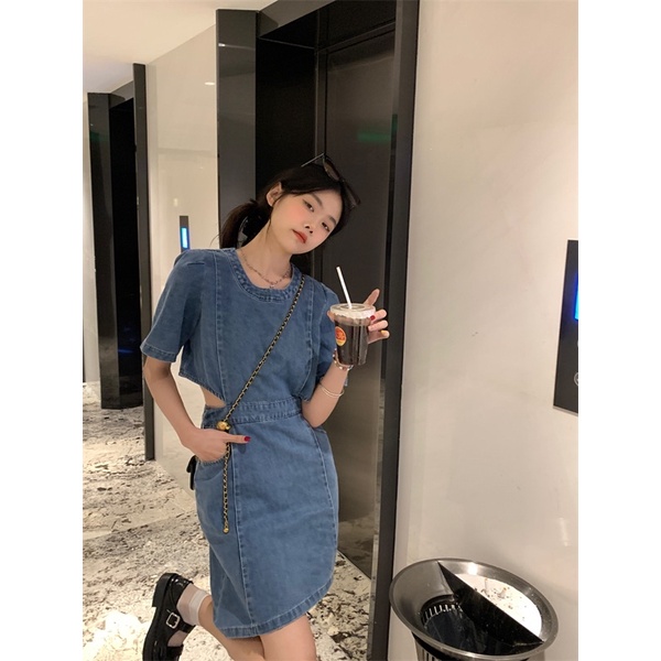 Váy đầm jeans bò xanh cổ tròn ngắn tay dáng chữ A cutout khoét eo vạt lệch phong cách Hàn Quốc Yannie