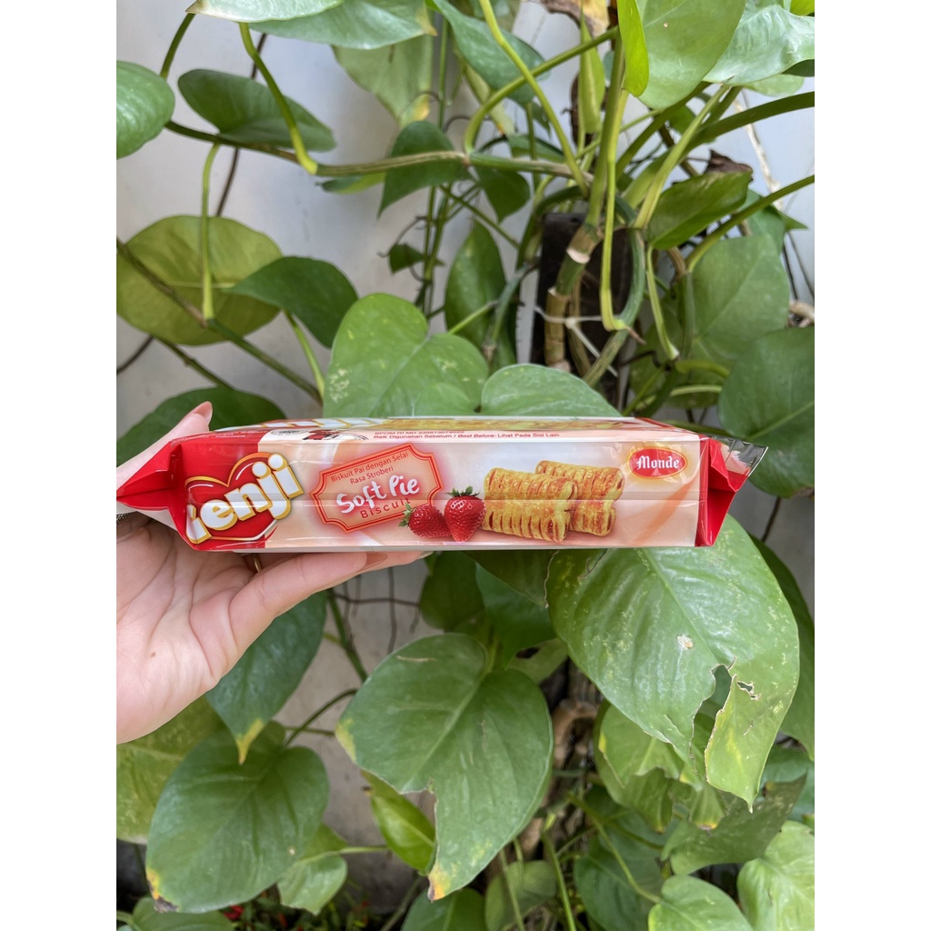 Bánh Monde Genji Mứt Dâu (gói 85g)