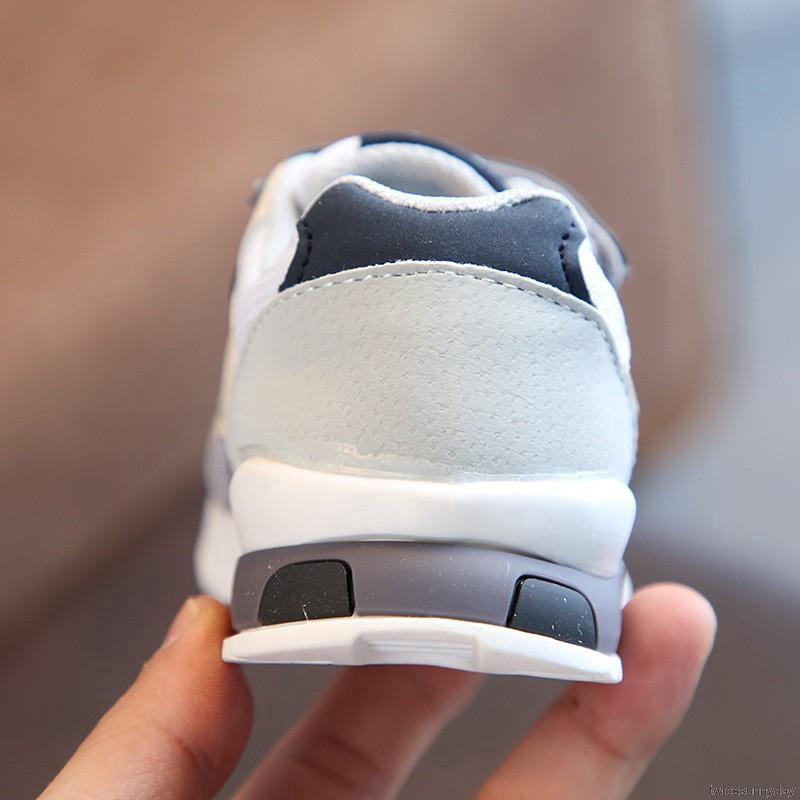 Giày Chạy Bộ Thoáng Khí Chống Trượt Đáng Yêu Cho Bé