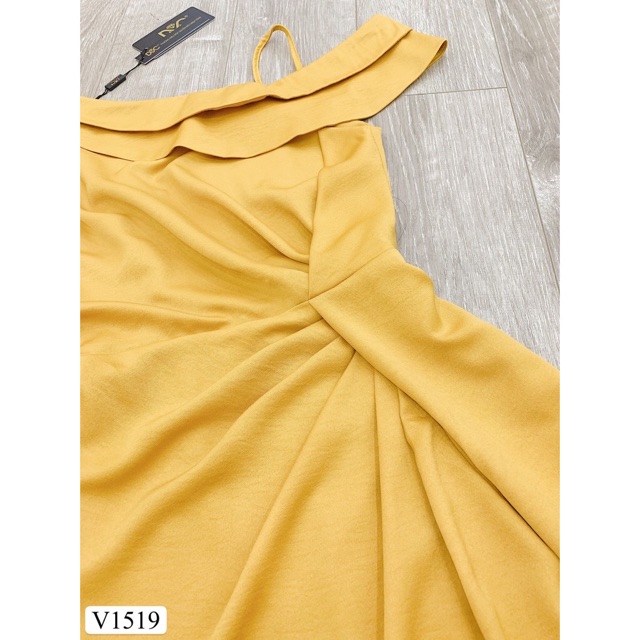 Váy lụa vàng lệch vai V1519 - DVC phân phối chính thức ( kèm ảnh thật sản phẩm shop tự chụp)