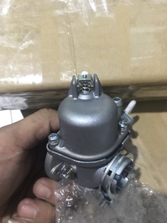 Bình xăng con ( bộ chế ) máy cắt cỏ T200. ĐƯỜNG KÍNH HỌNG GẮN CO XANG LÀ 21MM