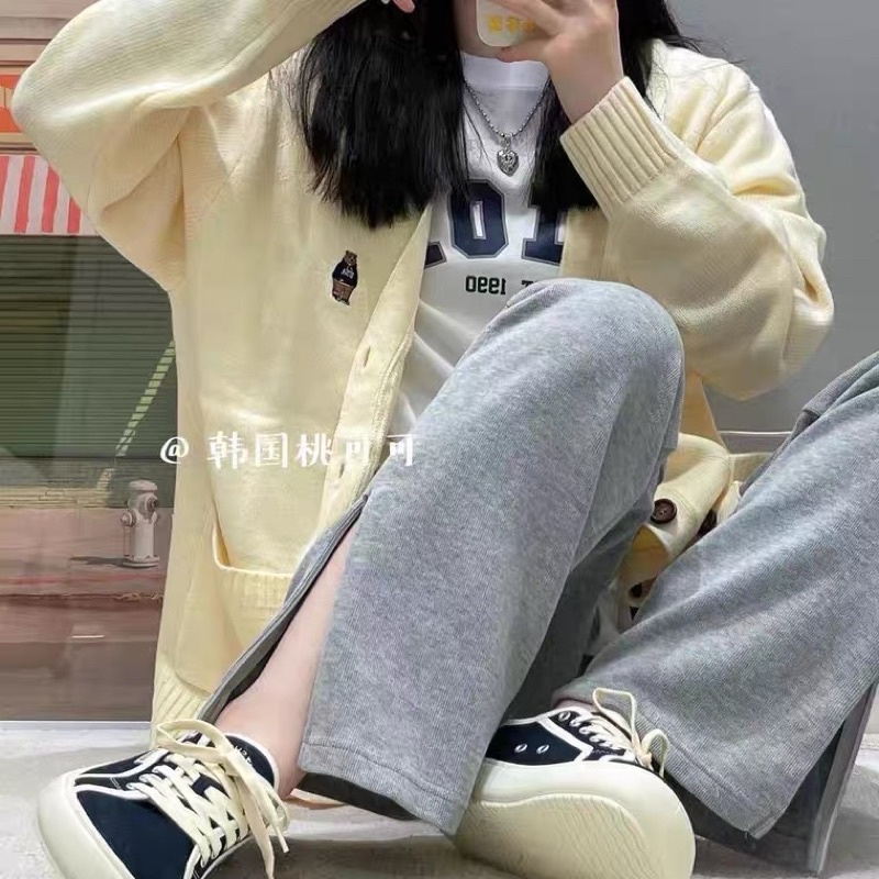 Áo cardigan len WHO.A.U màu kem ivory hàng xuất Hàn xịn