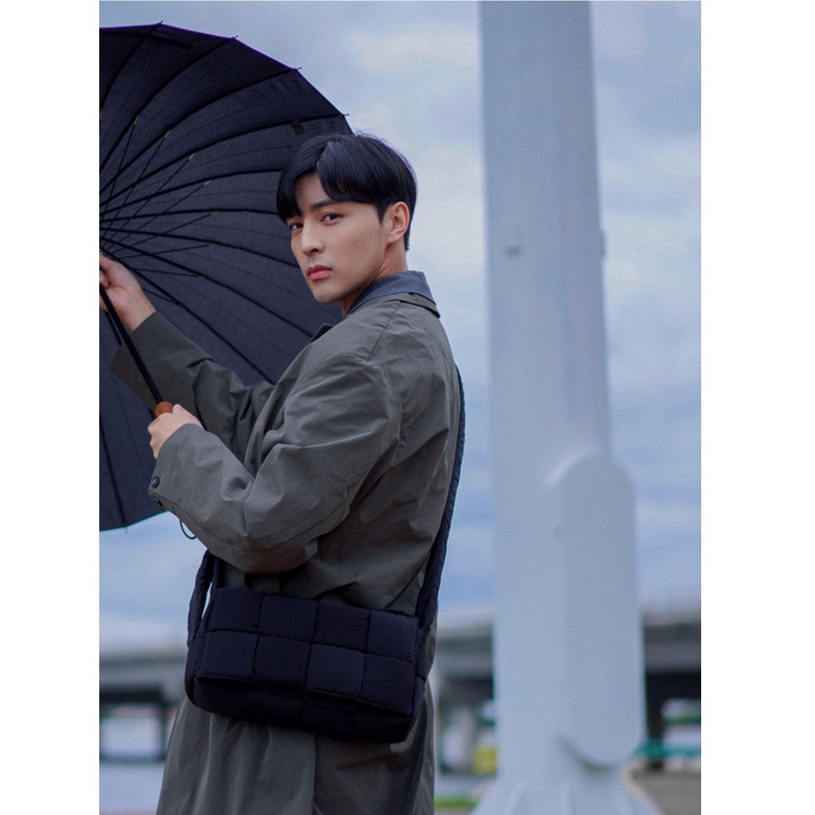 Túi xách nam đeo chéo thời trang giỏ trần bông màu sắc cặp xanh lá, ghi phong cách vải mềm hottrend ullzang MINA