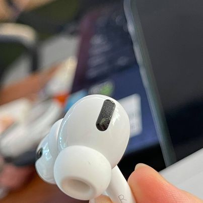 Tai Nghe Bluetooth PRO - Chống Ồn - Đầy Đủ Các Chức Năng - Sạc Không Dây - Tặng Ốp Silicon Bảo Vệ