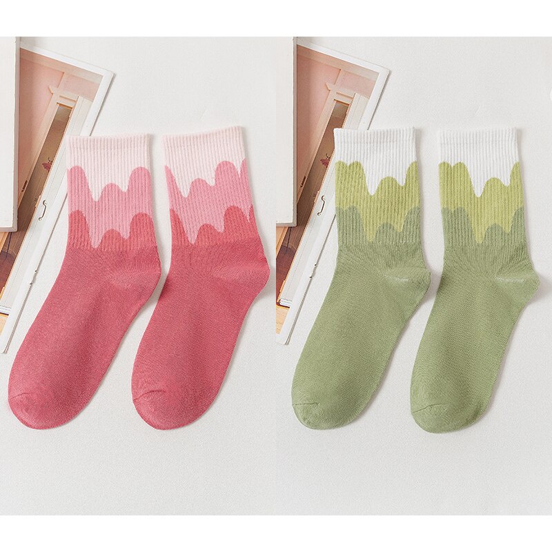 2 Đôi vớ CUTEBYTE vải cotton màu cầu vồng xinh xắn phong cách thu đông cho nữ