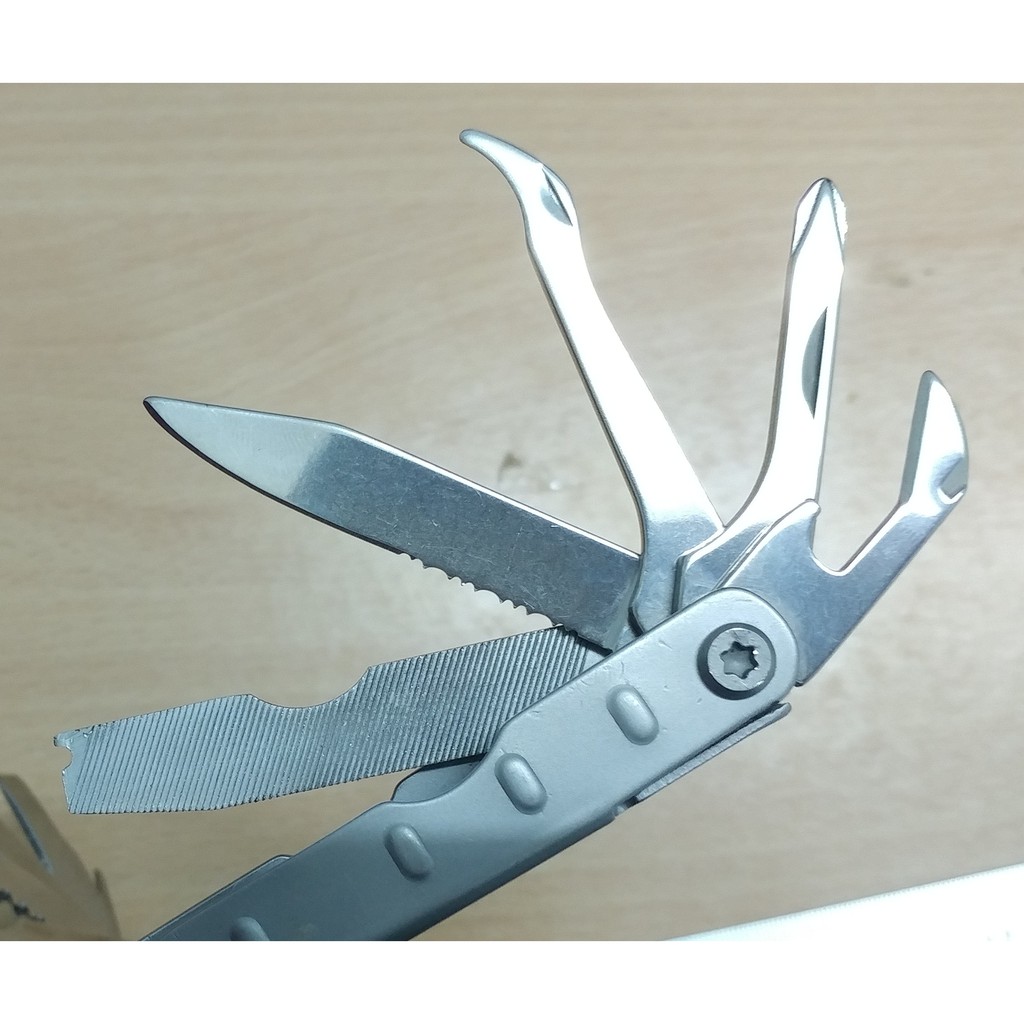 Dao đa năng Schrade Touch