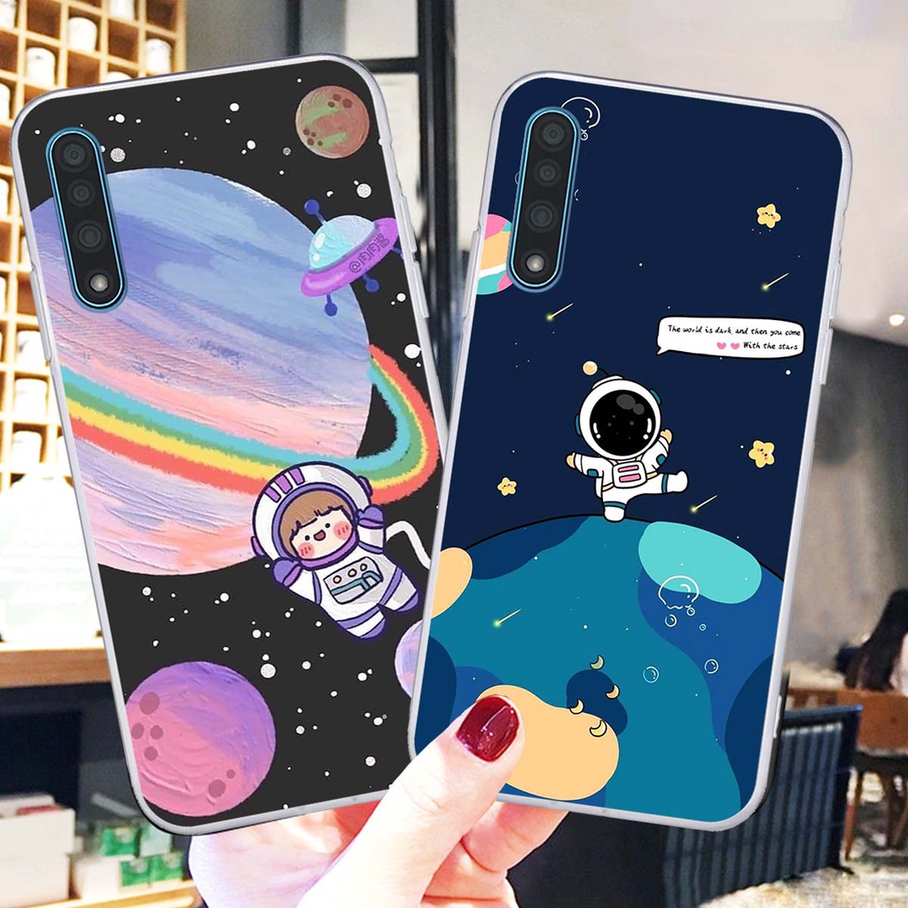 Ốp Vsmart Live in hình vũ trụ, phi hành gia bầu trời cute dễ thương