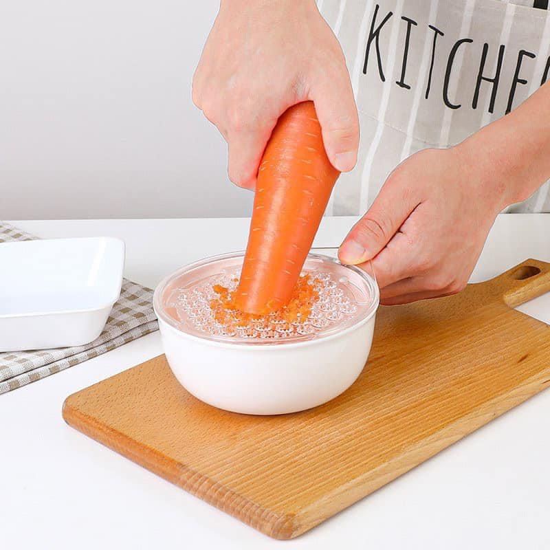Bàn nạo kèm bát đựng là bộ dụng cụ để nạo nhuyễn thức ăn (củ quả)