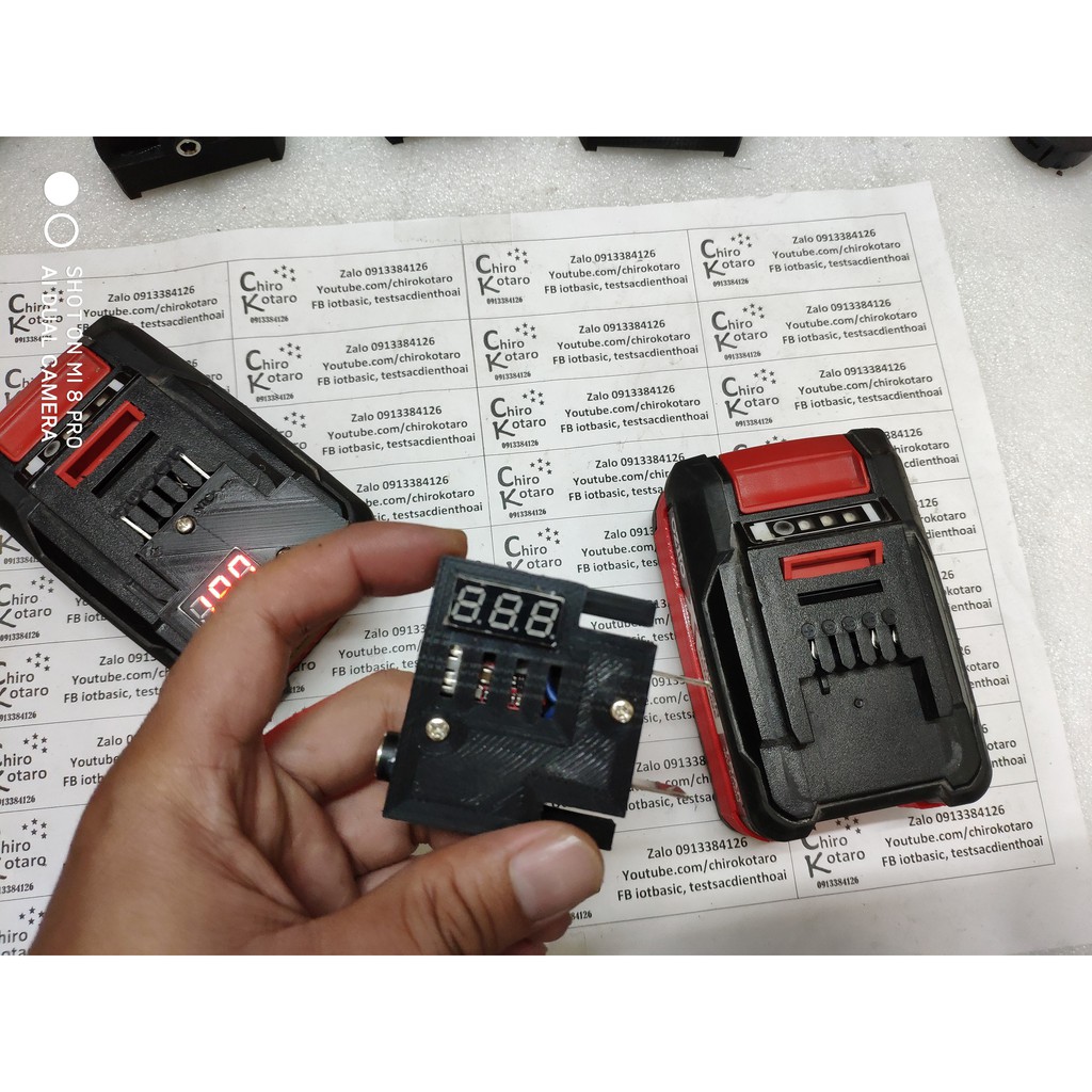 Bộ đế sạc kèm nguồn dự phòng 5V 3A cho pin Ozito 18V li-ion PXBP-150,PXBP-200,PXBP-300,PXBP-400