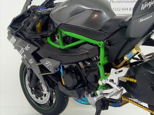KAWASAKI NINJA H2 AOSHIMA 1/12 MÔ HÌNH