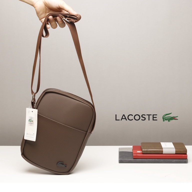 Túi đeo chéo mini LACT Classic Petit Piqué Vertical Zip DA XỊN mẫu thiết kế đơn giản mà tinh tế,chất liệu cao cấp