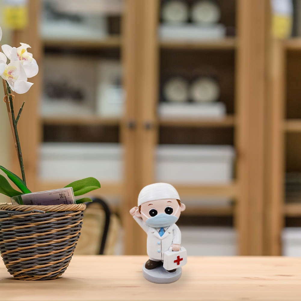 Mô hình bác sĩ / y tá trang trí xinh xắn