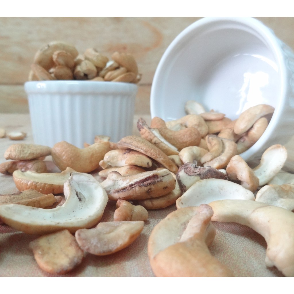 Hạt điều vỡ rang muối/ Cashew nuts (200gr/ 500gr/ 1000gr)