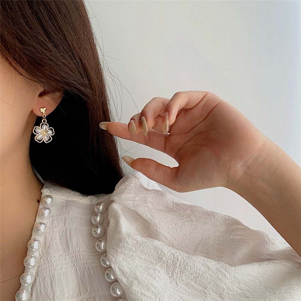 Khuyên Tai Hoa Thiết Kế Mới 2022 Chất Lượng Cao Cho Nữ