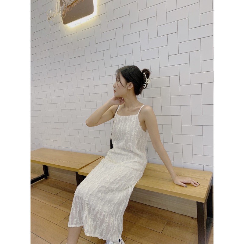 Váy hai dây dáng xuông phong cách Hàn Quốc