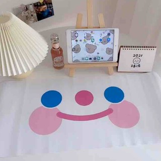 Khăn trải bàn họa tiết đám mây mặt cười phong cách Hàn Quốc thích hợp để làm phông nền chụp hình