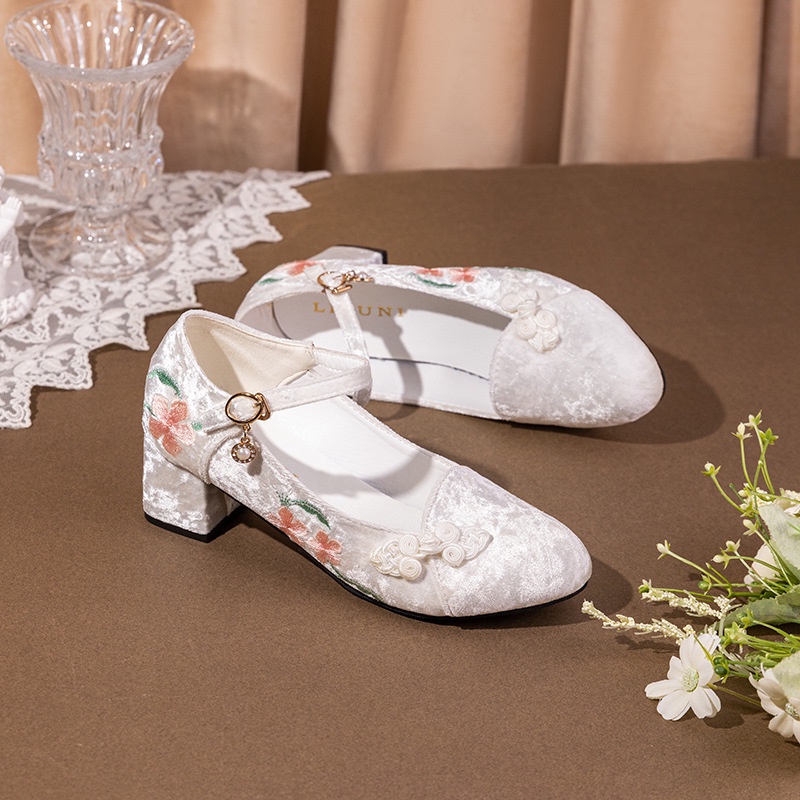 Giày Cao Gót Mũi Nhọn Thêu Hoa Phong Cách Dân Tộc Mary Jane Retro Cao Cấp Kiểu Mới 2022 2022