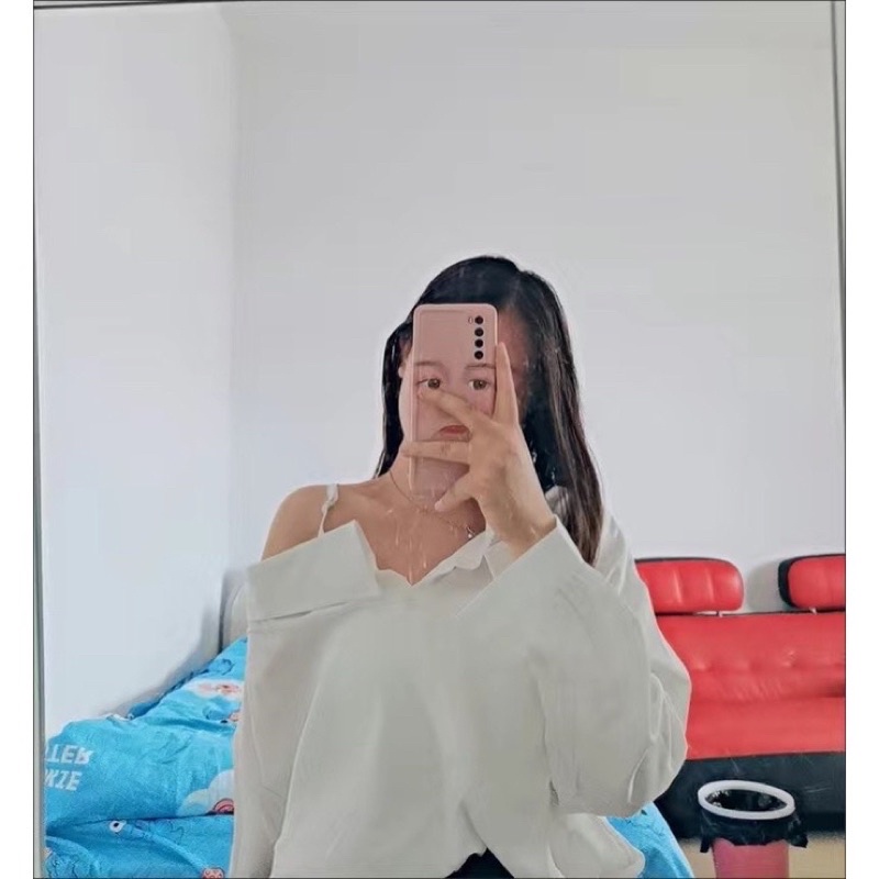 Áo sơ mi trắng dài tay trễ vai dáng rộng phong cách Hàn Quốc cá tính