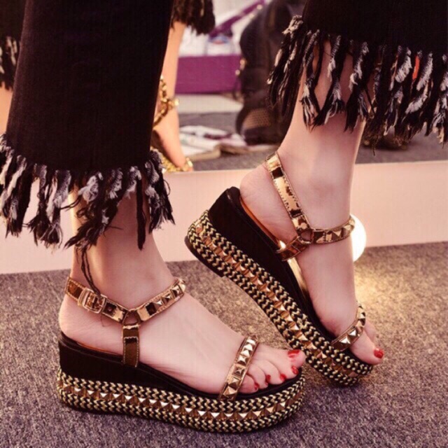 Sandal xuồng quai đinh 5p