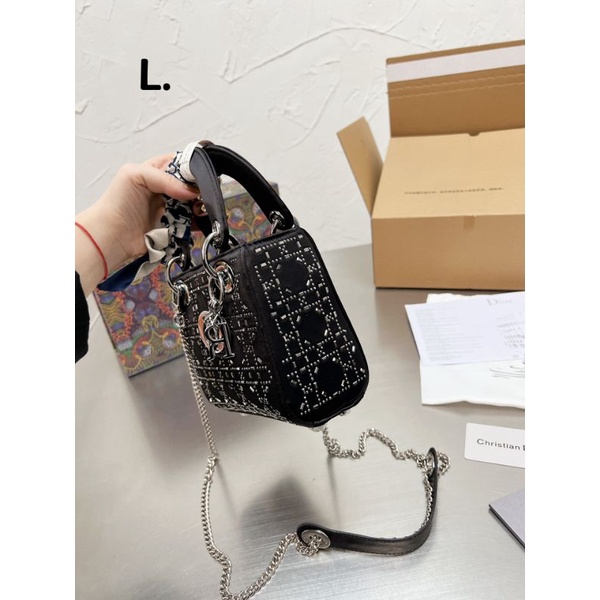 Túi xách nữ LADY satin sz17cm khóa bạc sáng bóng fullbox nam châm