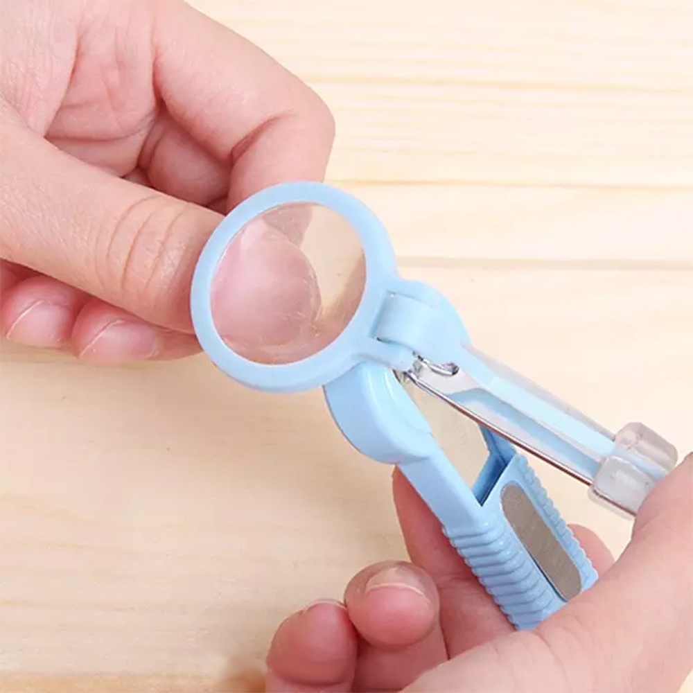 Kìm Cắt Móng Chuyên Dụng Nail Có Kính Lúp (Xanh)
