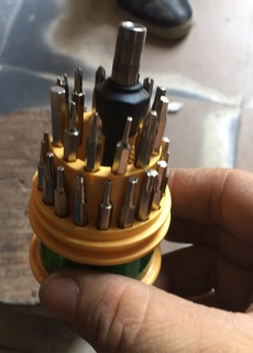 Tô vít cốc 31 trong 1