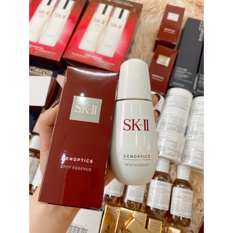 SKII GENOPTICS SPOT ESSENCE - Tinh chất/ Serum mờ thâm nám và trắng da 50mL