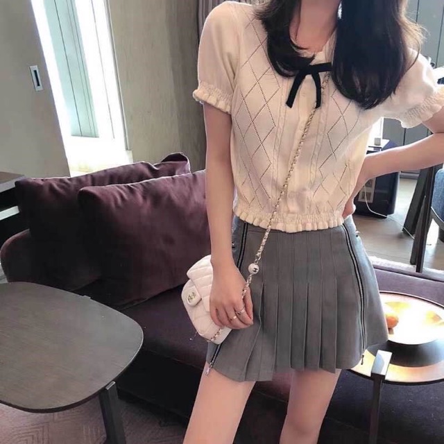 Áo trắng cổ nơ đục lỗ 💃